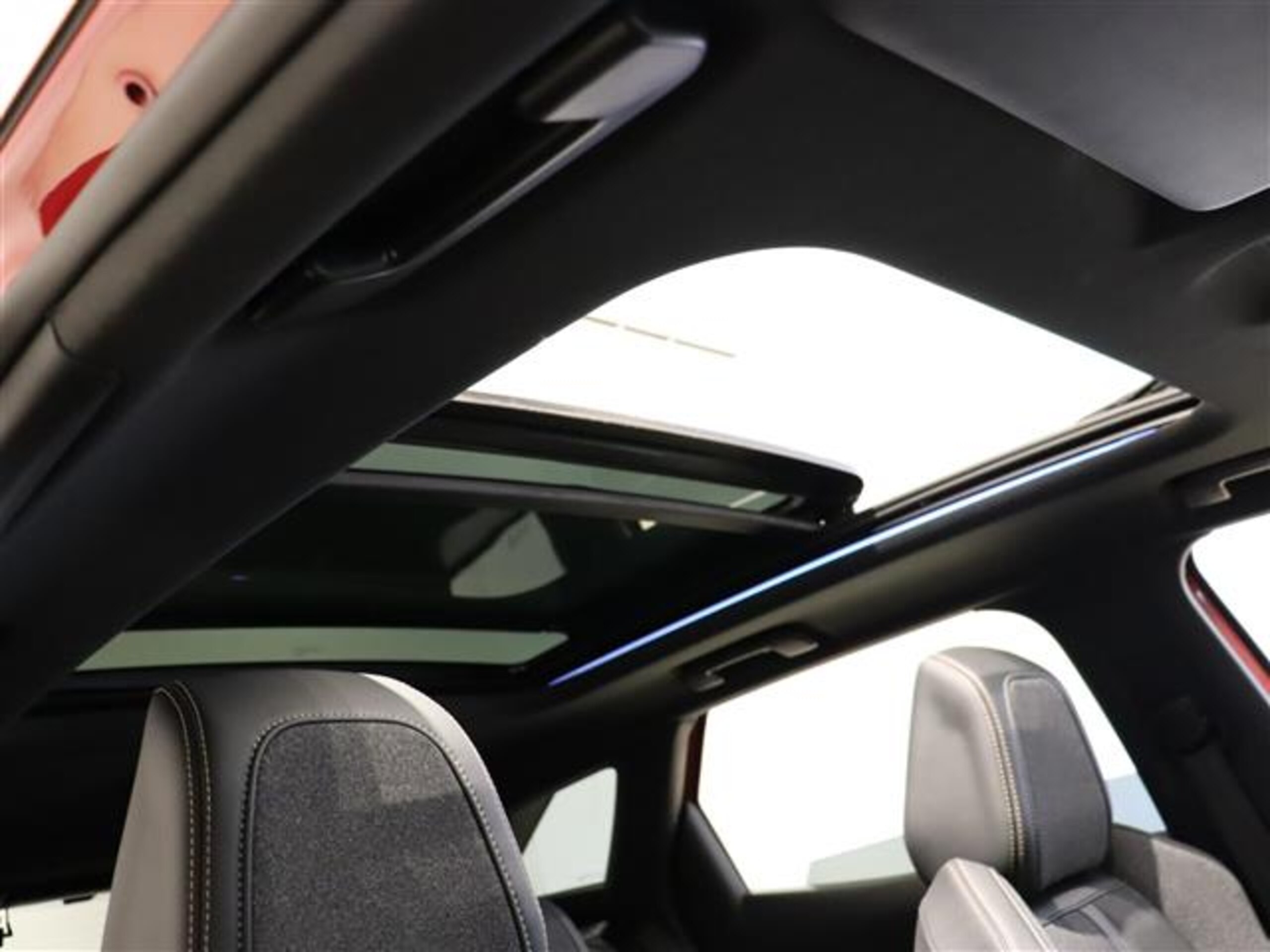 2020 Peugeot 3008 — photo 2