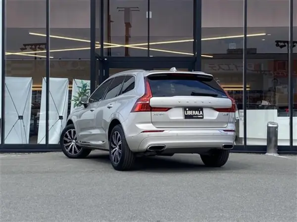 Volvo XC60 B5 AWD Momentum 4WD — photo 9