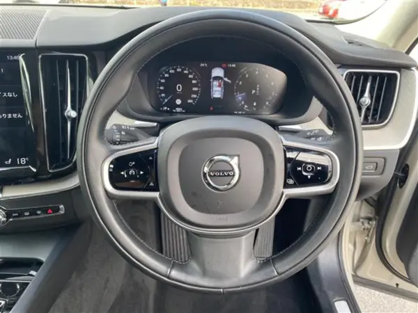 2021 Volvo Xc60 — photo 3