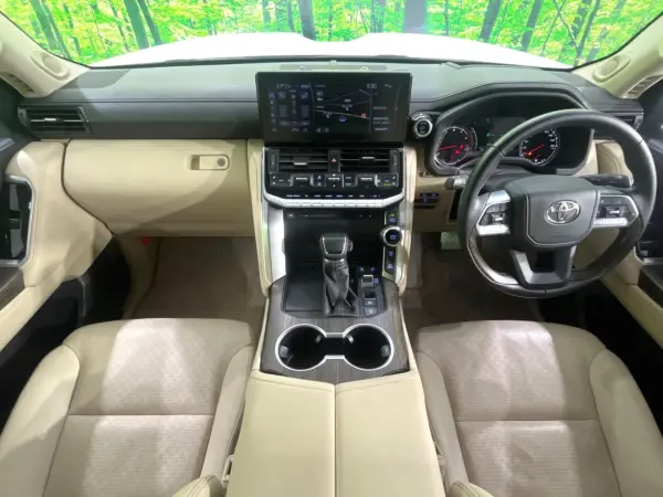 2024 Toyota Landrcuiser 300 — photo 2