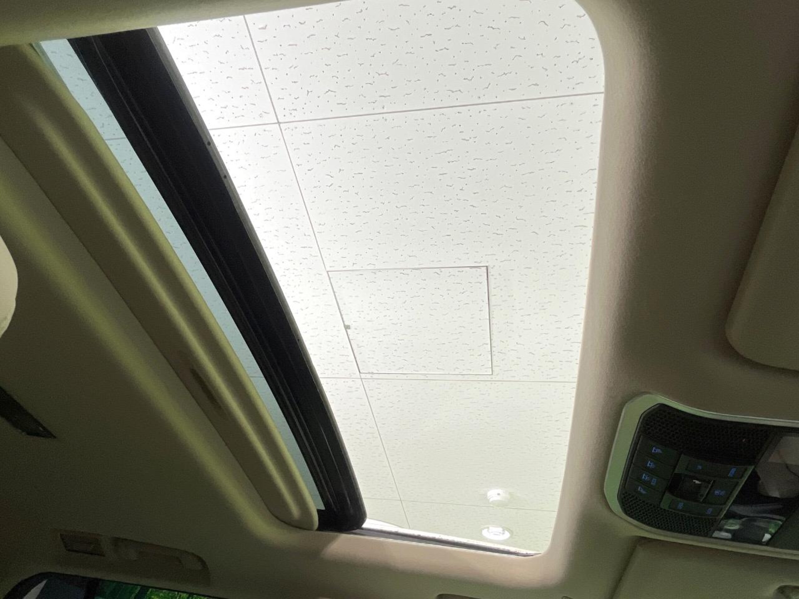 Toyota Land Cruiser 300 3.5 ZX 4WD — photo 7