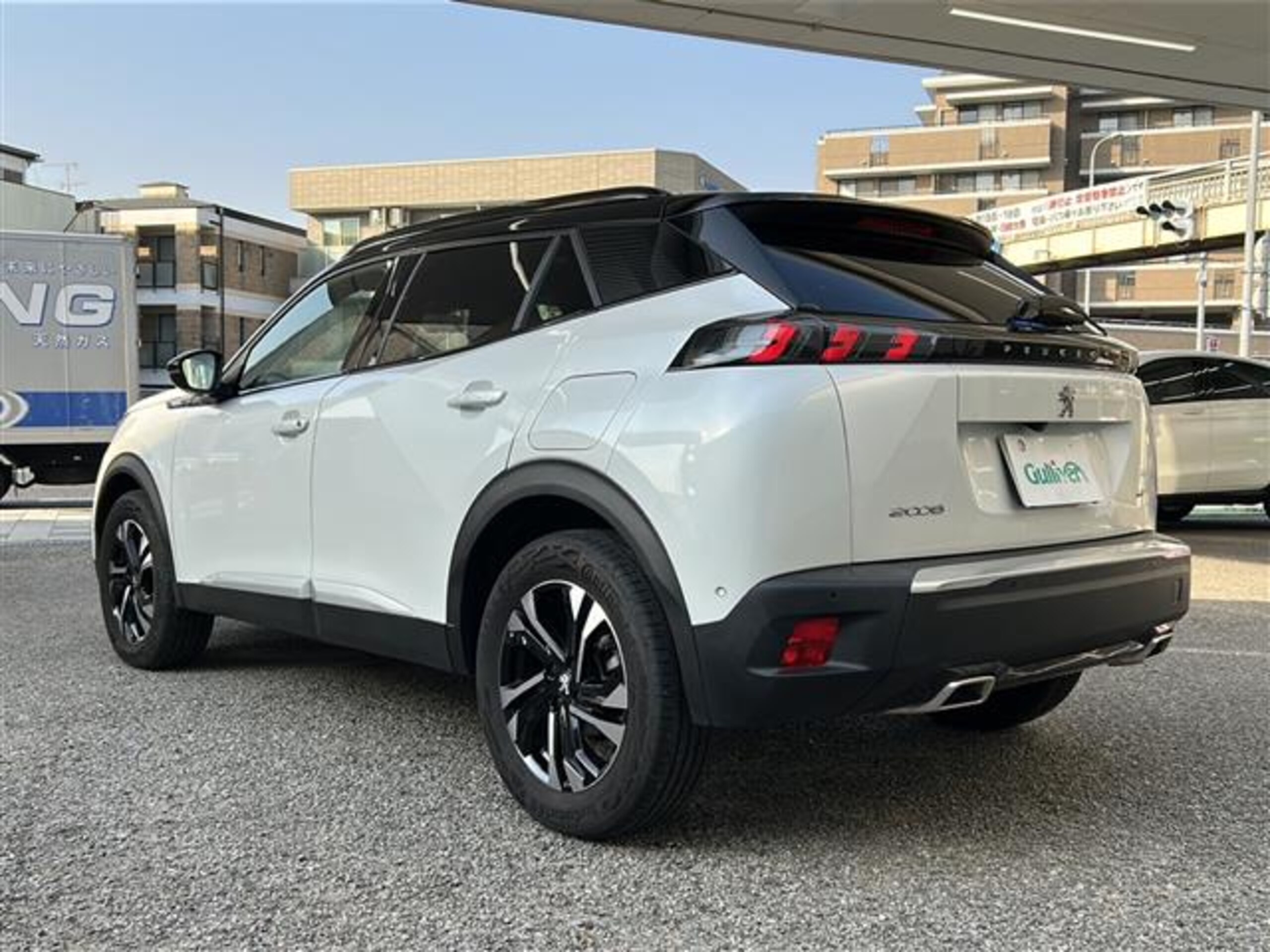 Peugeot 2008 GT Sunroof No Repair History (Pearl) — photo 7