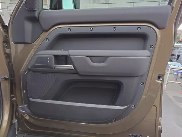 Land Rover Defender 110 S 3.0L D350 Diesel Turbo 4WD Certified Used Car Air Suspension Power Steps Seat Heater Digital Mirror Side Box Roof Rack Side Ladder Fender Trim Front EX Protection Mud Guard Rear Tire Cover Checker Protection (Gondwana Stone) — photo 8