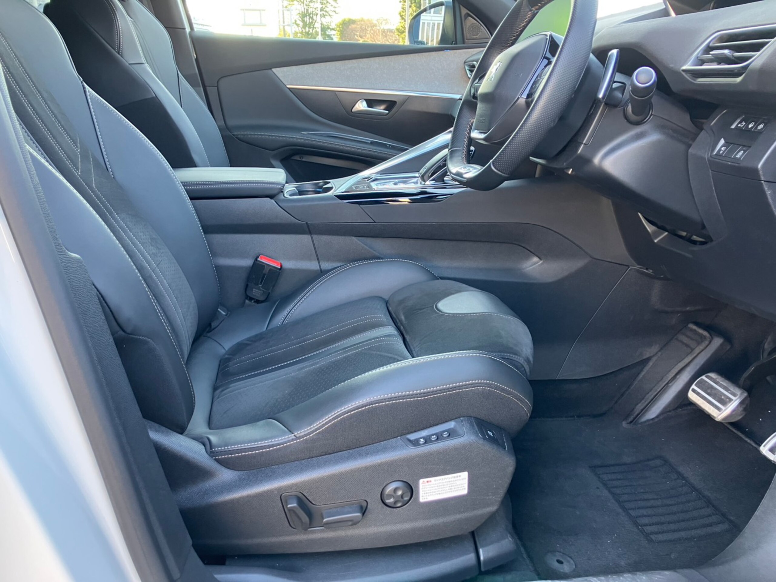 Peugeot 5008 GT Certified Used Car — photo 9