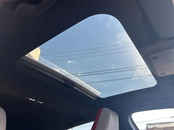 2022 Volkswagen Golf — photo 3