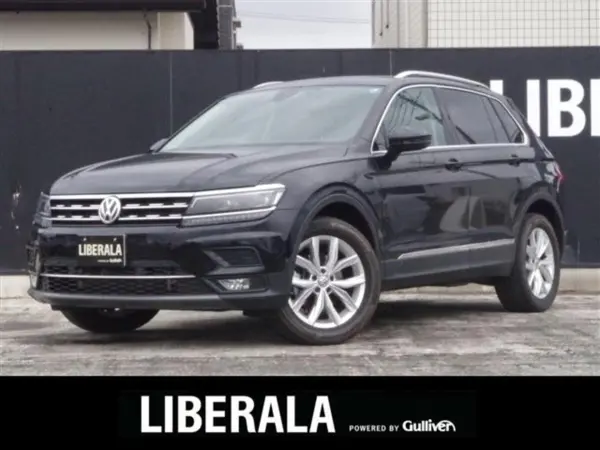 Volkswagen Tiguan TDI 4Motion Highline Diesel Turbo 4WD with Front Assist, Lane Assist, Side Assist, ACC, Factory Navigation, Full-Seg TV, 360-Degree Camera, PDC, Park Assist, Black Leather Seats, Seat Heater, Power Seats, DSRC, Front/Rear Dashcam, GPS Radar, Power Tailgate (Black Metallic)