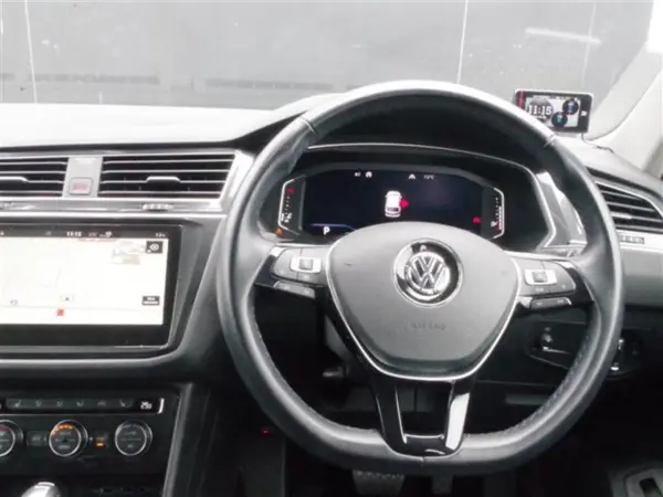 2020 Volkswagen Tiguan — photo 3