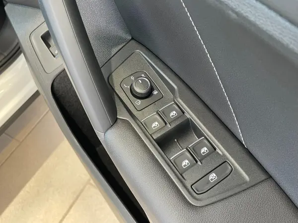 Volkswagen Tiguan TSI R-Line DCC Package — photo 7