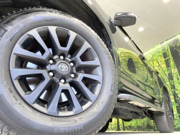 Toyota Land Cruiser Prado 2.7 TX L Package Matte Black Edition 4WD Non-Smoking Vehicle 4WD Sunroof Rear Seat Monitor Beige Leather Collision Mitigation SD Navigation Backup Camera ETC Radar Cruise Seat Air Conditioning Corner Sensors Power Seat LED Headlights Automatic Air Conditioning (Black) — photo 9