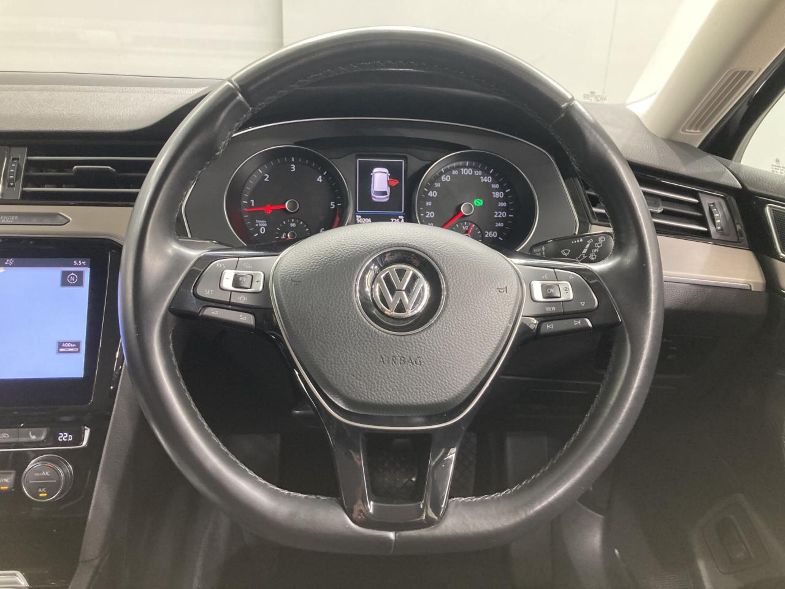 2019 Volkswagen Passat — photo 3
