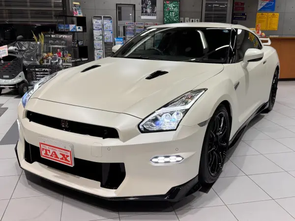 Nissan GT-R 3.8 Track Edition engineered by nismo 4WD — thumbnail 1