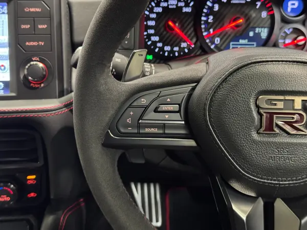 Nissan GT-R 3.8 Track Edition engineered by nismo 4WD — photo 9