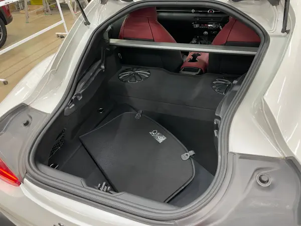 Toyota Supra 3.0 RZ One Owner Genuine 6-Speed MT GR Carbon Full Aero GR Carbon Door Mirror Cover Genuine 19-inch AW Genuine HDD Navi/Full-Seg TV Backup Camera Red/Black Half Leather Seat Front/Rear Dashcam Warranty Manual Spare Key (Pearl White) — photo 8