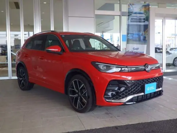 2025 Volkswagen Tiguan — photo 3
