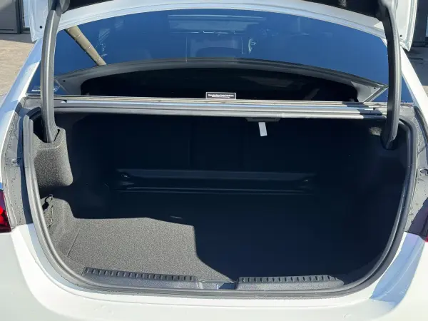 Mercedes-Benz E-Class E220 d Avantgarde AMG Line Package (ISG Equipped Model) Diesel Turbo MP202501 — photo 7