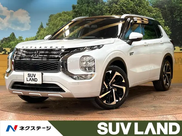 Mitsubishi Outlander PHEV 2.4 P 4WD Non-Smoking Panoramic Roof BOSE Sound 9-inch Navigation 360 Camera My Pilot Power Tailgate Seat Heater Roof Rails 7-Seater Genuine 20-inch Alloy LED Headlights Clearance Sonar Power Seats (White Diamond/Black Mica)