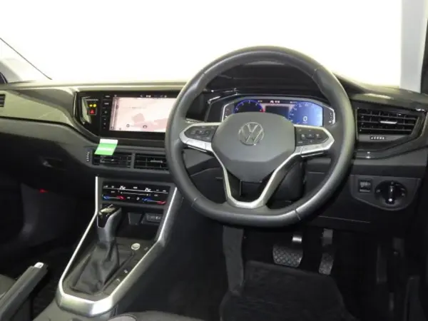 2023 Volkswagen Polo — photo 2