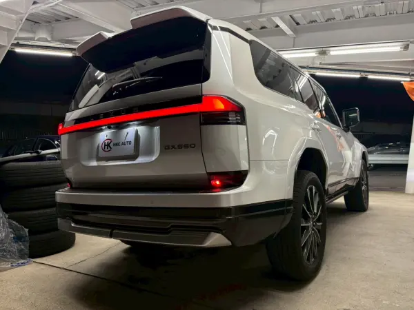2025 Lexus Gx — photo 3