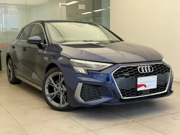 Audi A3 Sportback 40 TFSI Quattro S line 4WD Convenience & Assistance Package Navigation Package Luxury Package/S line Plus Package Smartphone Interface TV Leather & Seat Heater Ambient Lighting Power Seat Side Assist — photo 7