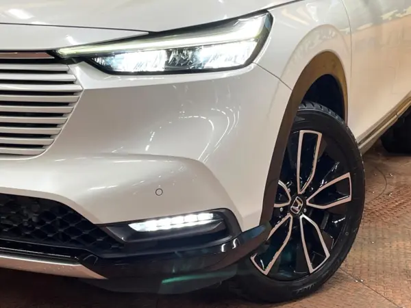 Honda Vezel 1.5 e:HEV Z Non-Smoking Car 9-inch Navigation Surround Camera BSM — photo 8