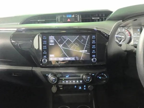 2024 Toyota Hilux — photo 2