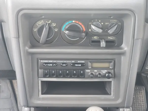 1996 Mitsubishi Pajero — photo 7 | Tuminion Kenya