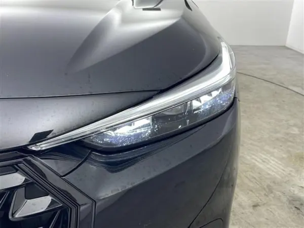 Honda Vezel 1.5 e:HEV Z Play Package 4WD Genuine 9-inch Navi Honda Sensing ETC2.0 (Black Metallic) — photo 8