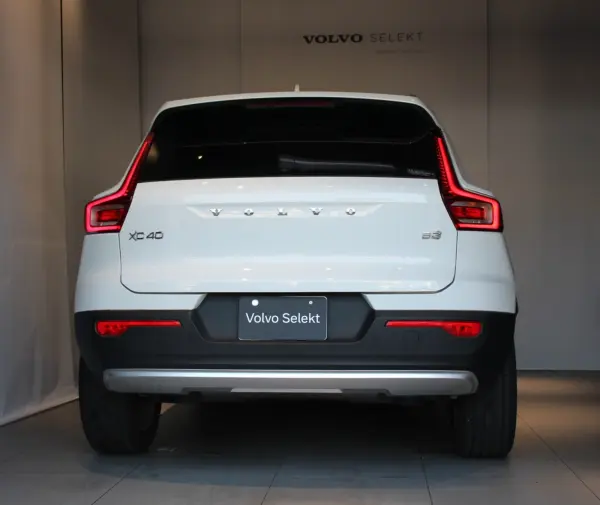 Volvo XC40 B3 Momentum — photo 9