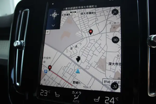 2022 Volvo Xc40 — photo 3