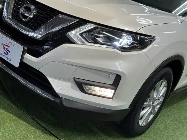 Nissan X-Trail 2.0 20Xi Hybrid 4WD — photo 8