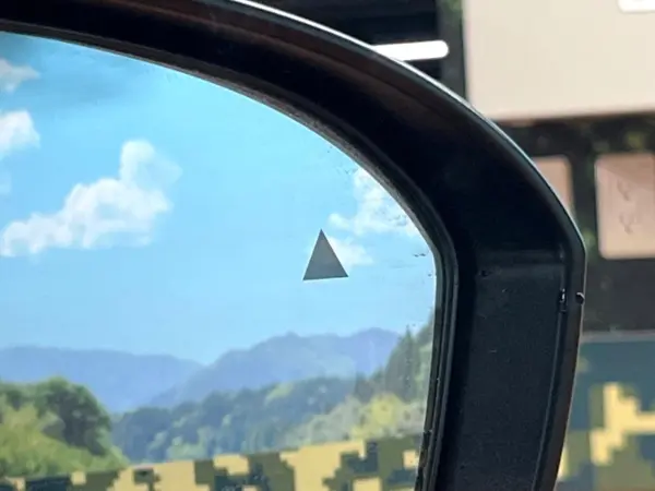 Mitsubishi Outlander PHEV 2.4 P 4WD Non-Smoking Car Panoramic Roof BOSE Sound Maker Navigation 360 Camera My Pilot Blind Spot Monitor Power Back Door Memory Seat Seat Heater Paddle Shift ETC LED Head (Black Diamond) — photo 8