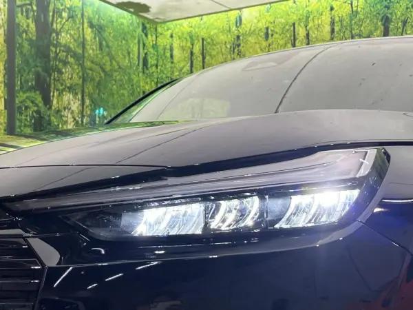 Honda Vezel 1.5 G 4WD — photo 8