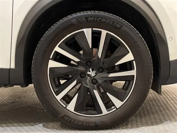 Peugeot 2008 GT Drive Edition Panorama Roof Apple CarPlay Android Auto Backup Camera Seat Heater Intelligent High Beam Adaptive Cruise Control Lane Keeping Assist Blind Spot Monitor (Pearl White) — photo 9