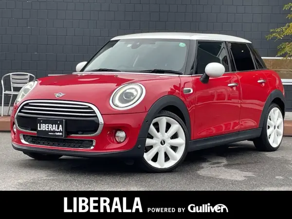 Mini Cooper 5 Door DCT Pepper Package Camera & Parking Assist Package LED Headlight Union Jack Design LED Rear Combination Lamp Driving Assist Genuine Navigation System 8-inch Color Display (Red)