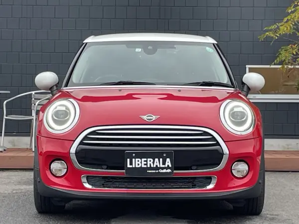 Mini Cooper 5 Door DCT Pepper Package Camera & Parking Assist Package LED Headlight Union Jack Design LED Rear Combination Lamp Driving Assist Genuine Navigation System 8-inch Color Display (Red) — photo 8