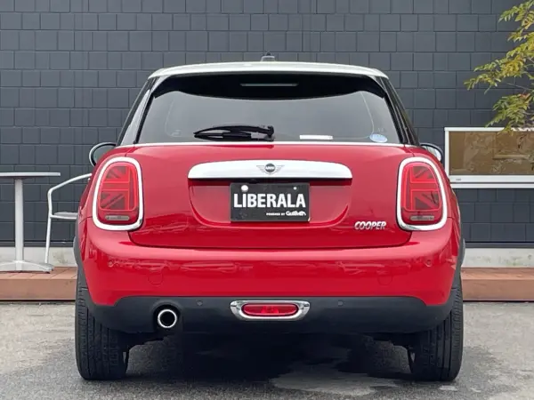 Mini Cooper 5 Door DCT Pepper Package Camera & Parking Assist Package LED Headlight Union Jack Design LED Rear Combination Lamp Driving Assist Genuine Navigation System 8-inch Color Display (Red) — photo 9