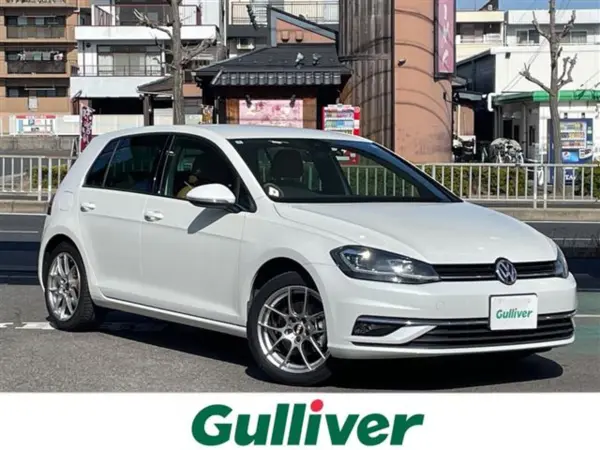 Volkswagen Golf Dynaudio Edition Non-Smoker / One Owner / Genuine SD Memory Navigation / AM FM Bluetooth DVD CD AUX SD USB / Backup Camera / Push Start / Front Drive Recorder / ETC / Front Seat Heater / DYNAUDIO Premium Sound / ACC / BSM (Oryx White Pearl Effect)