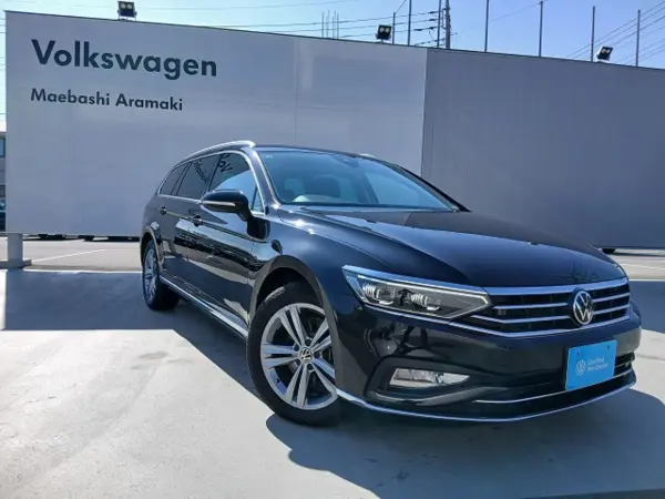 Volkswagen Passat Variant TDI Elegance Diesel Turbo Navigation ETC Rear Camera Non-Smoking (Black) — thumbnail 1
