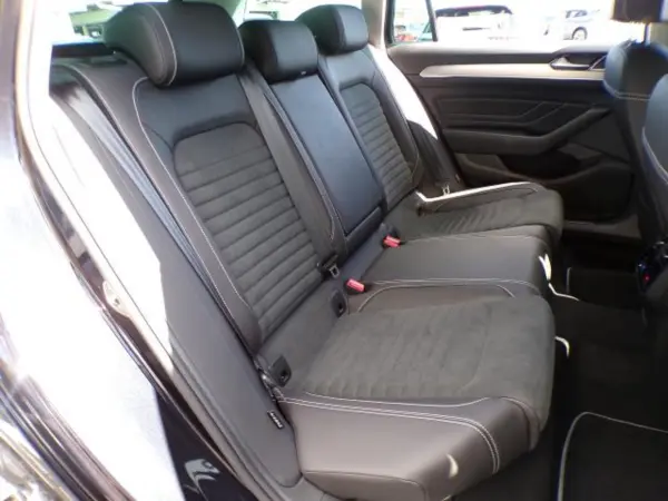 Volkswagen Passat Variant TDI Elegance Diesel Turbo Navigation ETC Rear Camera Non-Smoking (Black) — photo 8