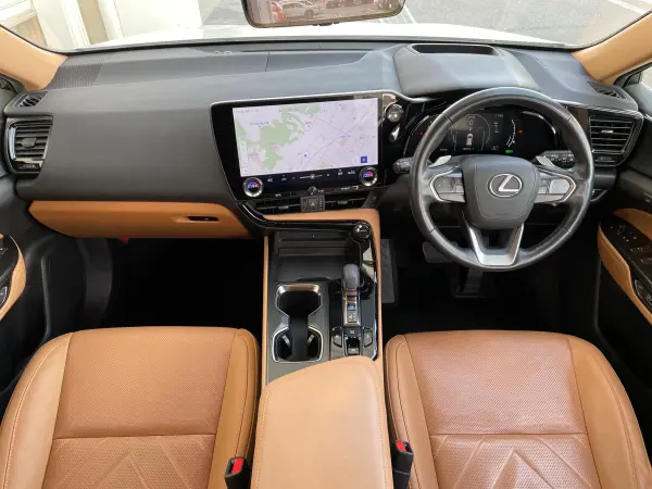 2022 Lexus Nx — photo 2