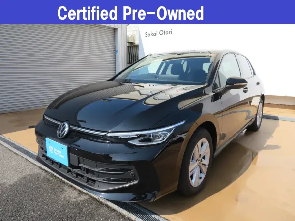 Volkswagen Golf eTSI Active 8.5 One-Owner Company Car Non-Smoking DiscoverPro App-Connect (Apple CarPlay Android Auto) Dynamic Cornering Light Dynamic Light Assist IQ.LIGHT Lane Change Assist R Traffic Alert (Granadilla Black Metallic)