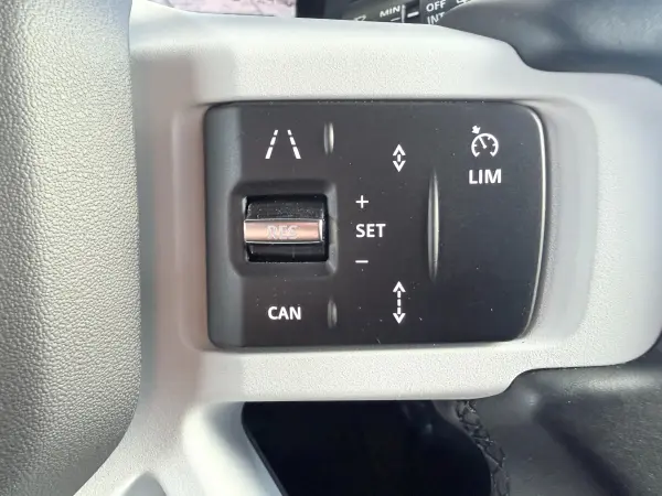 Land Rover Defender 90 X-Dynamic HSE 3.0L D350 Diesel Turbo 4WD Demo Up Carpathian Gray Wireless CarPlay Air Suspension Front Seat Heater/Cooler Tan Leather Seats Adaptive Cruise Control Fixed Side Steps Adaptive Cruise (Carpathian Gray) — photo 8