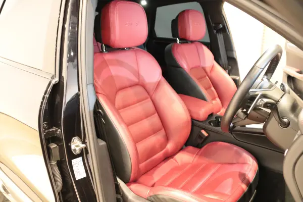 Porsche Macan GTS PDK 4WD Sport Chrono Package Sports Exhaust 360 Camera 21-inch AW Power Tailgate ACC Traffic Jam Assist (Jet Black Metallic) — photo 8