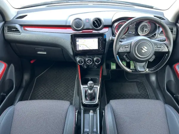 2023 Suzuki Swift — photo 2