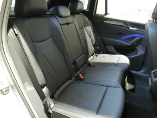 Volkswagen Tiguan TDI 4Motion R-Line Diesel Turbo 4WD Leather Seat Package Certified Used Car Warranty (Oyster Silver Metallic) — photo 9