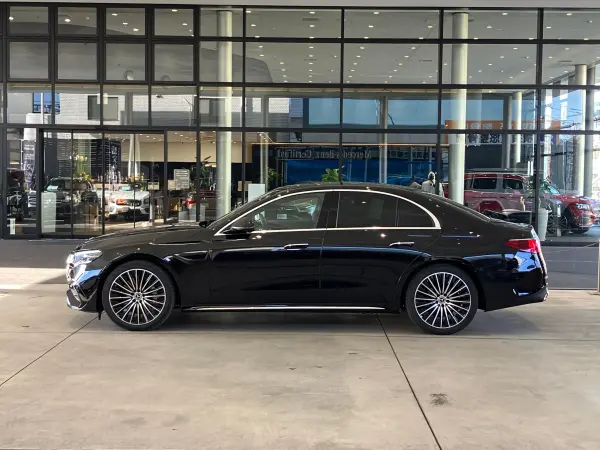 2025 Mercedes E Class — photo 2