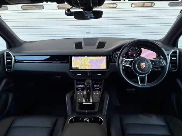 2019 Porsche Cayenne — photo 3