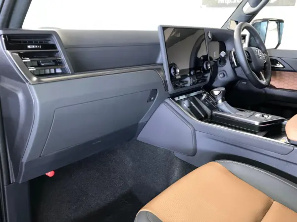 Lexus GX550 Version L 4WD Certified Used Car 2-Year Warranty / Mark Levinson / Digital Inner Mirror / Panoramic Roof (Graphite Black Glass Flake) — photo 9