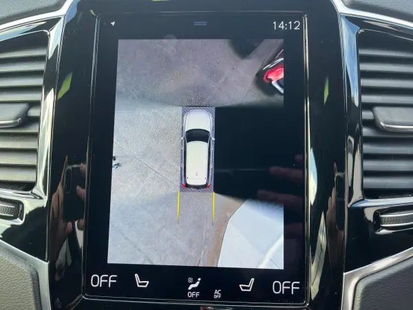 2022 Volvo Xc90 — photo 3