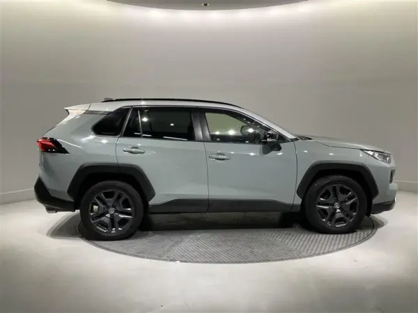 2022 Toyota  Rav4 — photo 3